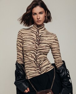 [2024.08.23] lofficielusa_456560886_1578203216412462_6131785345279397271_n.jpg