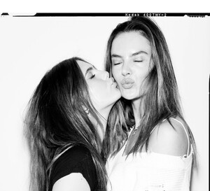 [2024.08.25] alessandraambrosio_h457026858_18456046138000670_4194662398868980351_n.jpg