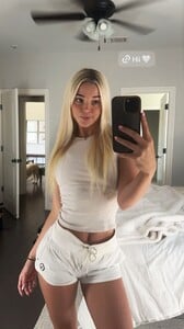 [2024.08.25] livvydunne_456583241_431512559922981_2717635047663333194_n.jpg