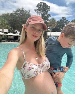 [2024.08.27] lindsellingson_457132574_1097089235311342_2082129364790372337_n.jpg
