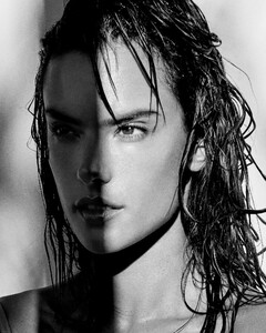 [2024.08.29] alessandraambrosio_457401822_18456922321000670_471403514406606860_n.jpg