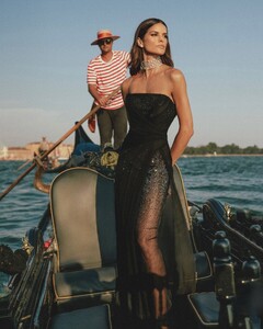 [2024.08.29] izabelgoulart_457603966_3596558547147692_2452876204248925268_n.jpg