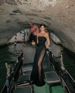 [2024.08.29] izabelgoulart_457618072_867903601569867_8045473600245484408_n.jpg