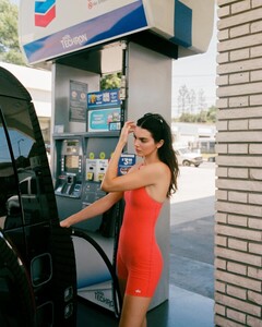 [2024.08.30] kendalljenner_457399327_530751659335276_6481850107456931398_n.jpg