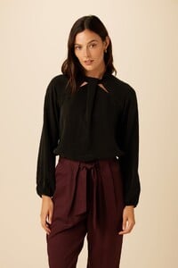 20_0156_Papillon_Black_1.jpg