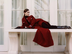 504385500_lily-collins-hp-lead-321ca1376c704028983d3fffa8e73474.jpg