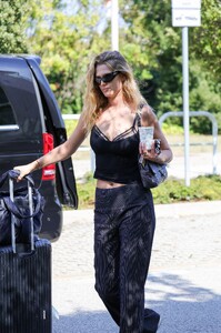 508794973_mcfanforceleblounge-net31-08-2024-07-23toni-garrn_06.jpg