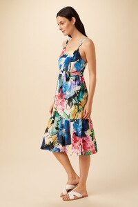 7943_Alessandra_Full_Bloom_2.jpg