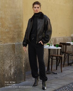AM_F24DigiLookBook_72dpiCMS_TheRow_8WEyMup.max-1600x1600.thumb.jpg.344e394bace717510658ce5a1097e40c.jpg