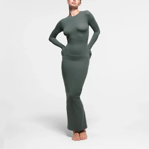 AP-TSH-0650-SEA-UC-SKIMS-LOUNGEWEAR_0011-FR.jpg