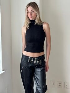 AnikaTorgerson(32).thumb.jpg.fa498ebcf9009abdc76b2248ea9f8449.jpg