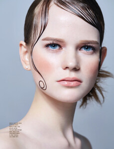 Anna-Arkhipova-Graphy-mag-2.thumb.jpg.8af32bd57053399be5957e459e6c16b5.jpg
