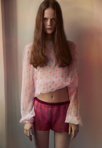 Anna-Arkhipova-Milano-3.thumb.jpg.699ab2d183e9c64572f22686bcb0514f.jpg