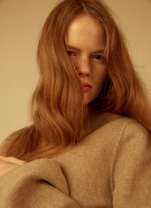 Anna-Arkhipova-from-Ever-Seoul-2.thumb.jpg.a2cf070c70c7cf436c89daf3786e0cd9.jpg