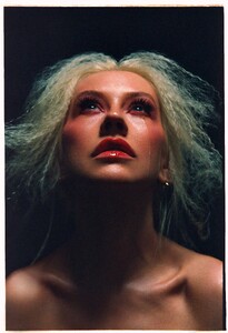 Christina_Aguilera_PAPER_2024_XtinaDaily_-_0004_.jpg