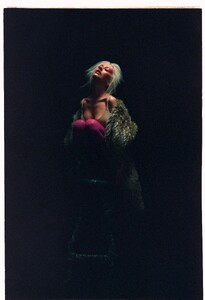 Christina_Aguilera_PAPER_2024_XtinaDaily_-_0005_.jpg