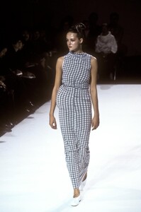 CommedesGarcons1997WomenRTW62.thumb.jpg.3234d1c6d1363770612a51343852ed89.jpg