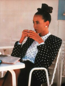 Country_Casuals_SS1989_Cynthia_Anthonio_02.thumb.jpg.f323f3c0837834b245489c9e4c4c61ea.jpg
