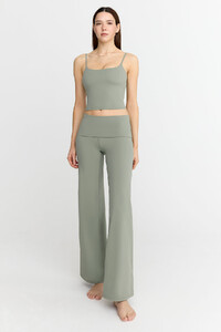 DAYFLEX_FOLDWAISTFLAREDTROUSER_VINTAGEKHAKI_1244.jpg
