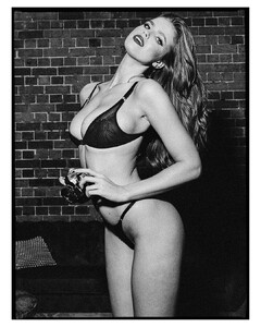 Flashback Friday   @emilydeytaysage in @roseandbare H&Mu by @yvetteeliasmakeup Digi and B&W Film (9).jpg