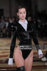 FridaAasenforLaQuanSmithFall-Winter202406.thumb.jpg.4ca3e80fa6d3fed595d2b3c55e906e28.jpg