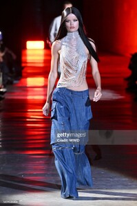 FridaAasenforLaQuanSmithRTWSPRING202403.thumb.jpg.32d832bea2163af3f6d3b943662413e5.jpg