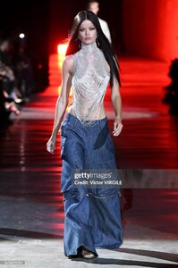 FridaAasenforLaQuanSmithRTWSPRING202404.thumb.jpg.3509c79207b9b49ddaac375fa2e43533.jpg