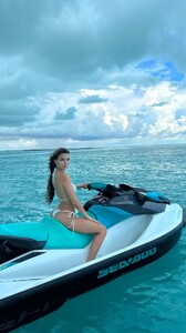 Grace_Boor_in_Bikini_08-28-2024__2_.jpg