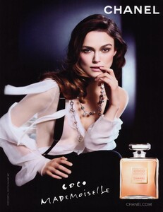 Issermann_Chanel_Coco_Mademoiselle_Fragrance_2009_01.thumb.jpeg.af326f0e2efe7ff50502b4bff3c0a42f.jpeg