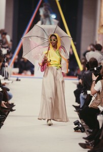 Jean-Charles_de_Castelbajac_SS1989_Roshumba_01.jpg