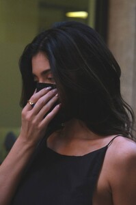 Kylie-Jenner---Leaving-Dal-Moros-restaurant-in-Venice-26.jpg
