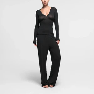 LS-LST-6145W-ONX-UC-SKIMS-LOUNGEWEAR_0013-FR.jpg