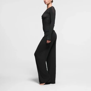 LS-LST-6145W-ONX-UC-SKIMS-LOUNGEWEAR_0017-SD.jpg