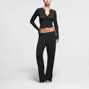 LS-LST-6962W-ONX-UC-SKIMS-LOUNGEWEAR_0010-FR.jpg