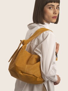 Leather-Shoulder-Bag-Carola-3.jpg