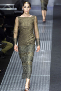 LucianoSoprani2000WomenRTW73.thumb.jpg.724c08af081fd55139adcab740862d5d.jpg