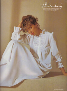 MadameDe1182_018BirgitConrad.thumb.jpg.9c85c102dd5976e06b0d9a56580802cc.jpg