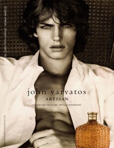 McLellan_John_Varvatos_Artisian_Fragrance_2009_01.thumb.jpeg.a71d158472480dc5c79a7ce0189ffd94.jpeg