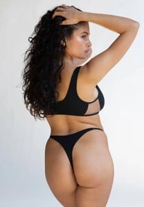 Monique_Morin_Core_black_Scoop_thong_Back_Isabella_squared_c2a0a99c-02c5-4128-a04d-633716e7dd3d_1200x.jpg