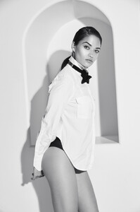 Nicole_Williams_Shanina_Shaik17910.thumb.jpg.5db18e229767abc0735b7238eb5b2f4c.jpg