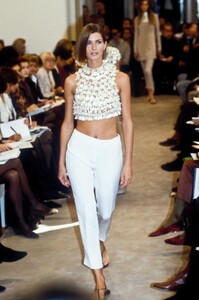 Prada1991WomenRTW65.thumb.jpg.1347910ac3b7dff24161733758b1b33e.jpg