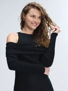 SHEERENITY-MAXI-COLUMN-DRESS-OS2459571-1533-4-1200x1600.webp