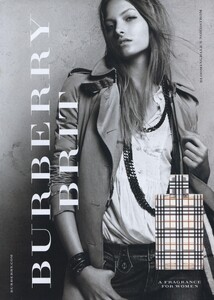 Sims_Burberry_Brit_Fragrance_2009_01.thumb.jpeg.e67036a933d122193cd351408d8acc78.jpeg