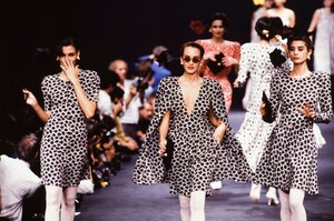 Sonia_Rykiel_SS1989_Cynthia_Anthonio_01.thumb.jpg.c5ff0f9e43b1b1ea2f616a95dddeae4a.jpg