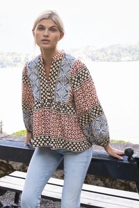 Sultan_Black-_Mandarin_Balloon_Top-2_1600x.jpg