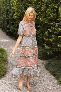 Sultan_Black-_Scoop_Tiered_Midi-2_1600x.jpg