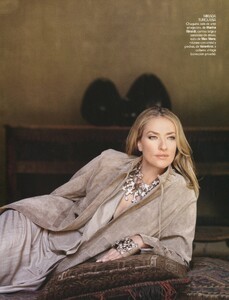 TatjanaPatitz200906VogueSpPhPhilipDixon007.thumb.jpg.4a5c029cde949bf185d7d0a886ddb51e.jpg