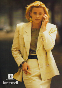 TopMagDeWint88no4_012CatherineAhnell.thumb.jpg.0b684e23ce6b50c50072e985a7e5a716.jpg