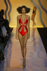 TsumoriChisato2005WomenRTW55.thumb.jpg.7e80fd11eb34317e0d80555a21011e94.jpg