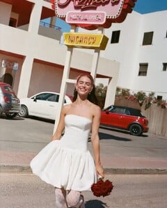 UD_anthropologieweddings_3433063162255279262_28976868_24_08_2024.jpg